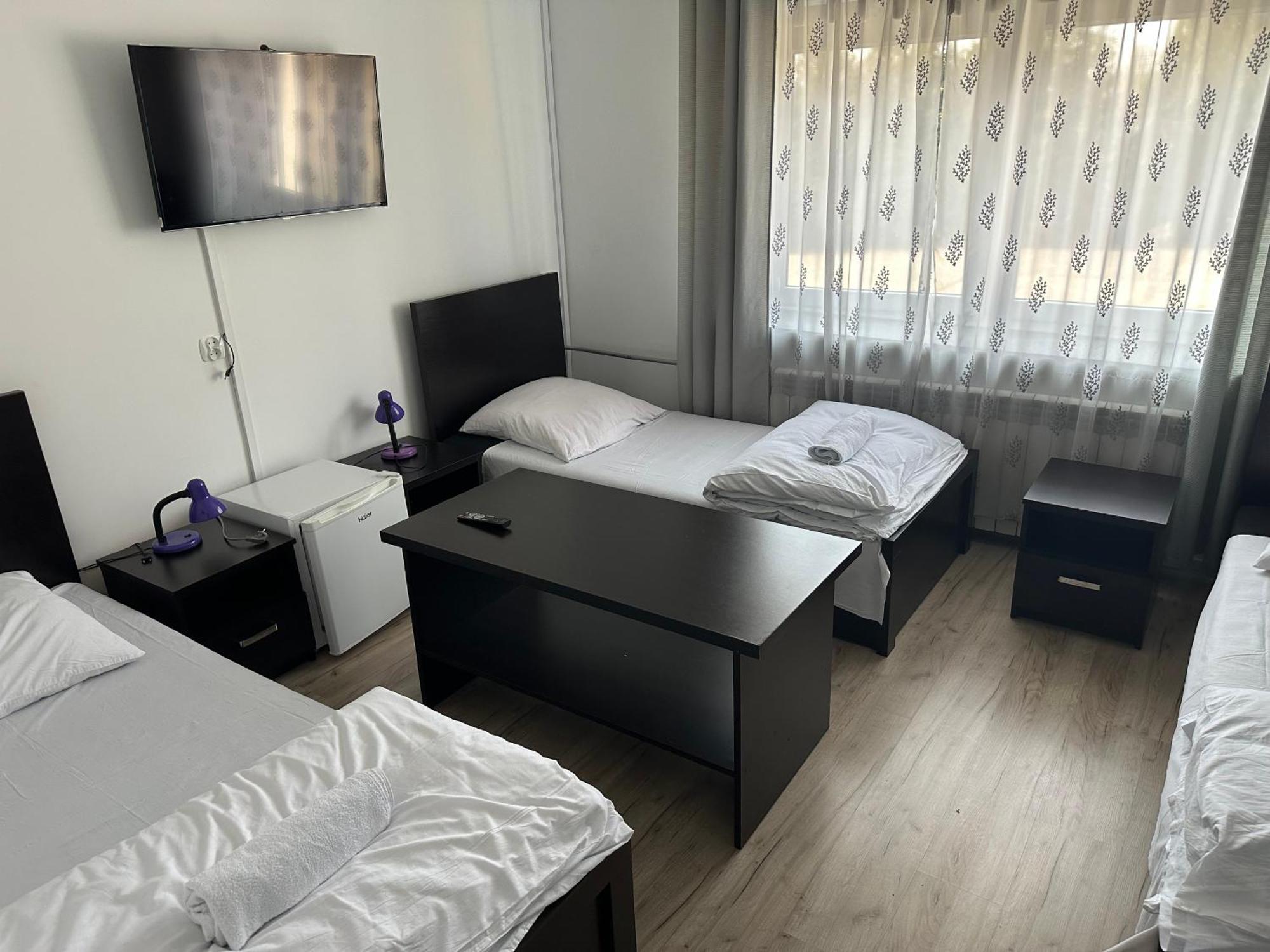 Dukat Hotell Horyniec Exteriör bild